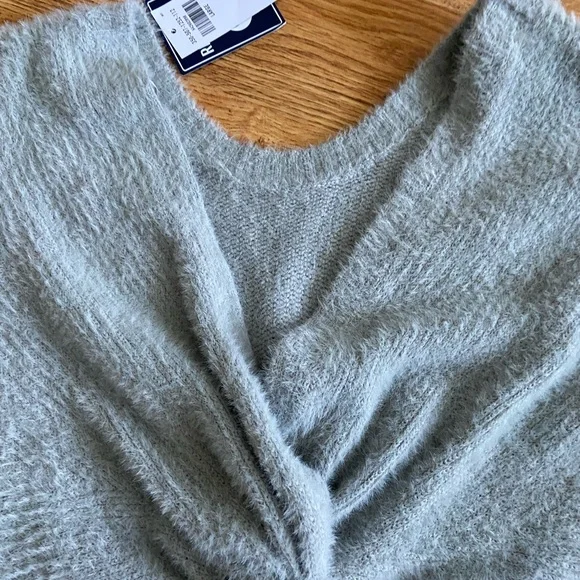 NWT Hollister Reversible Sweater L - Picture 6 of 11